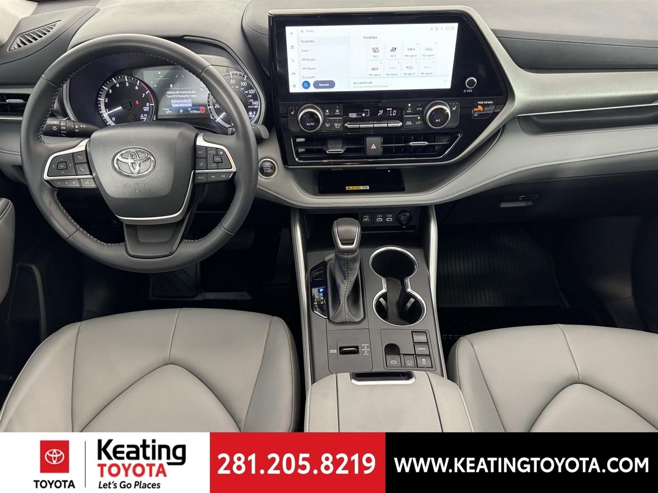 Toyota Highlander XLE 2025