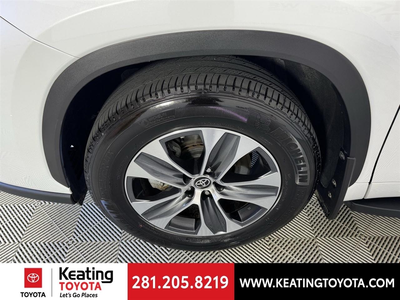 Toyota Highlander XLE 2025