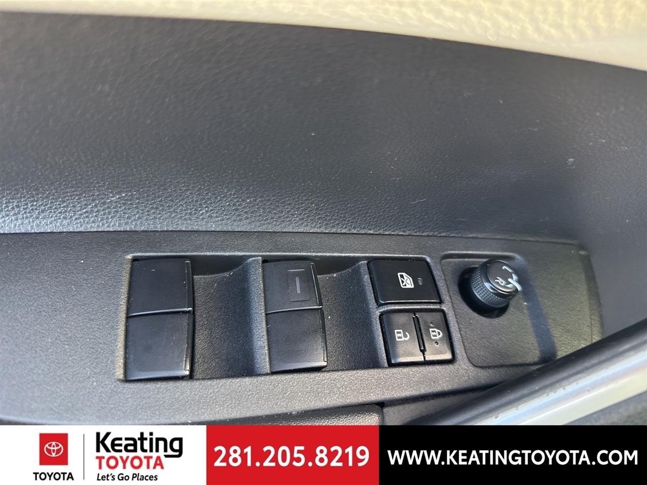 Toyota Corolla Cross L AWD 2022