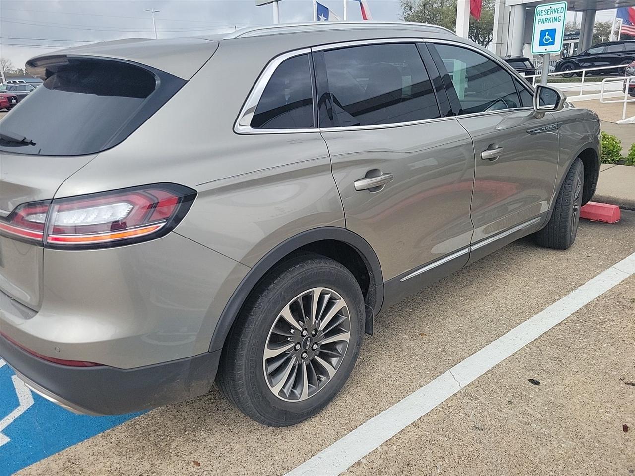 Lincoln Nautilus Base 2023