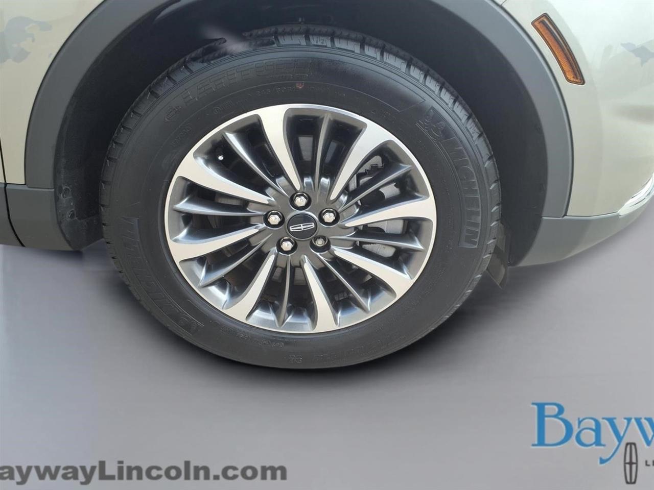 Lincoln Nautilus Base 2023