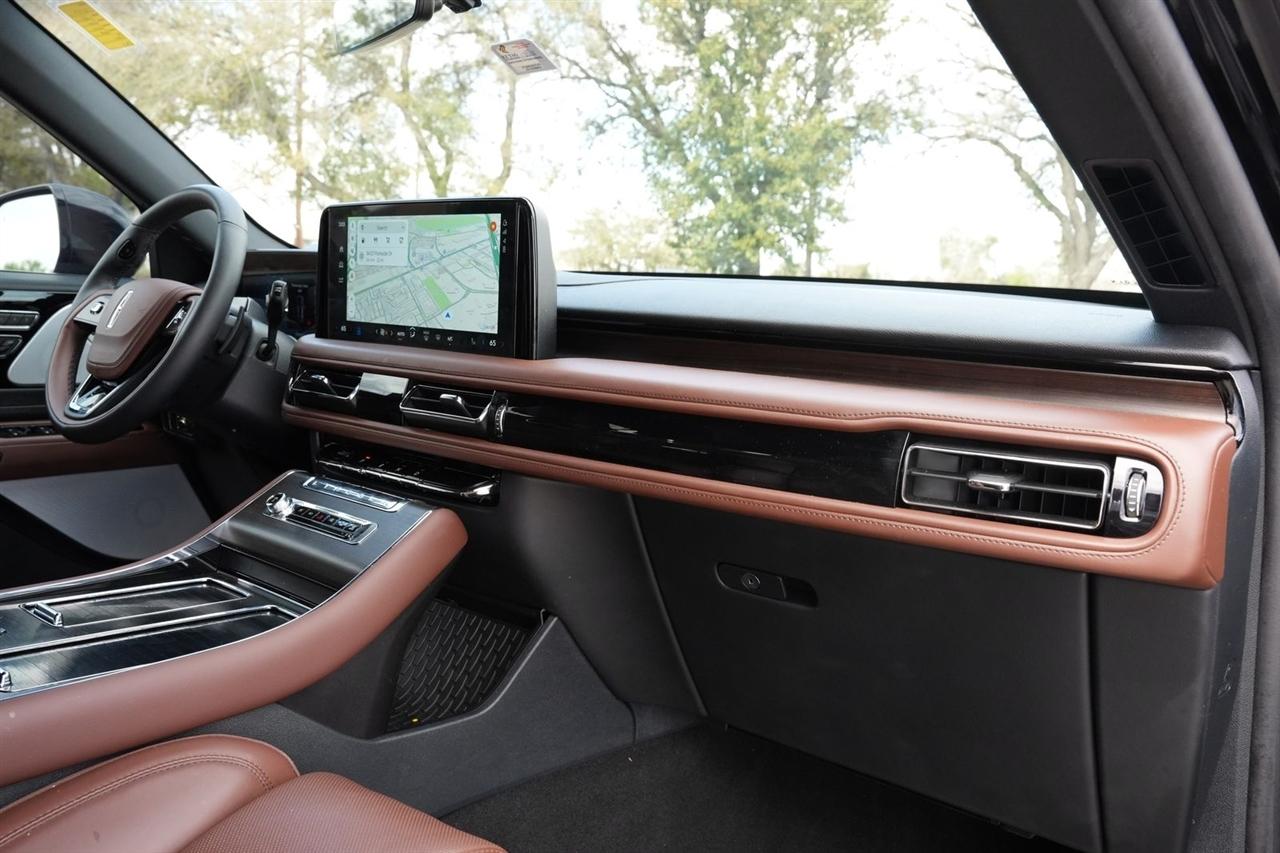 Lincoln Aviator Reserve AWD 2025