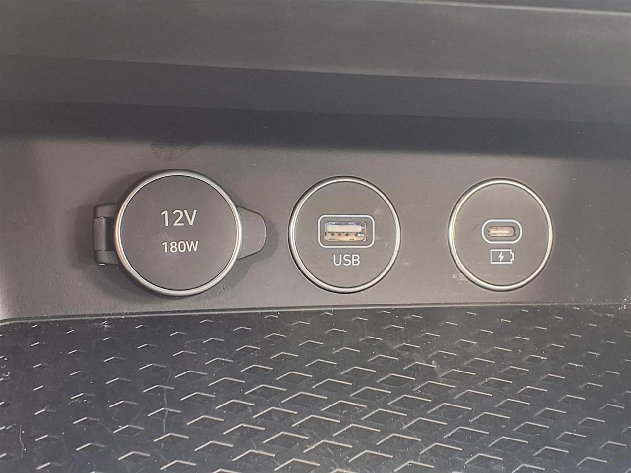 Genesis G70 2.5T 2025