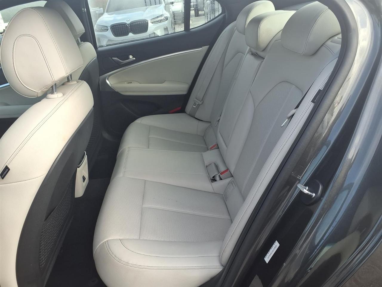 Genesis G70 2.5T 2025