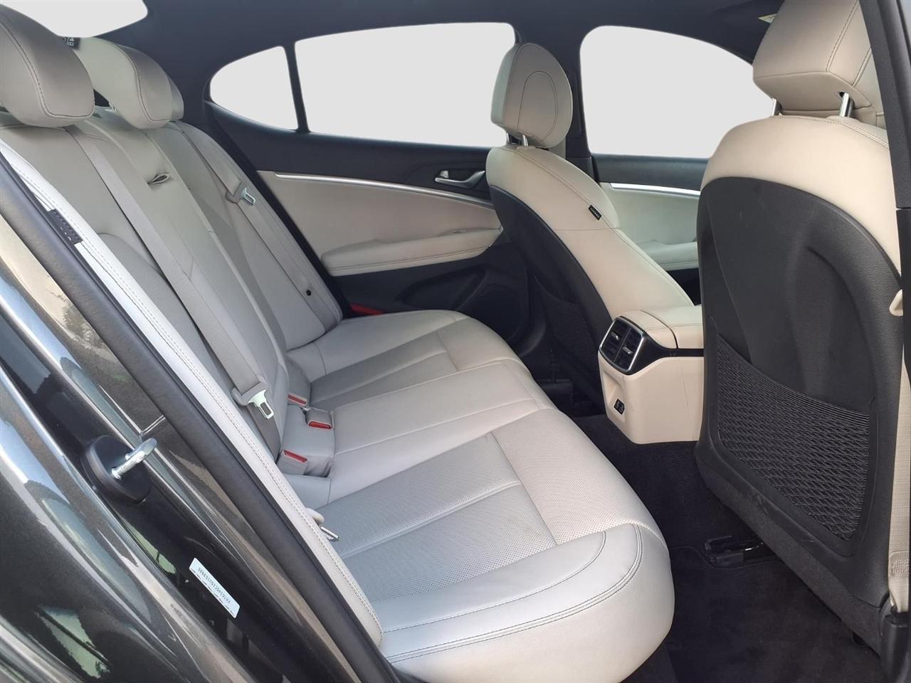 Genesis G70 2.5T 2025