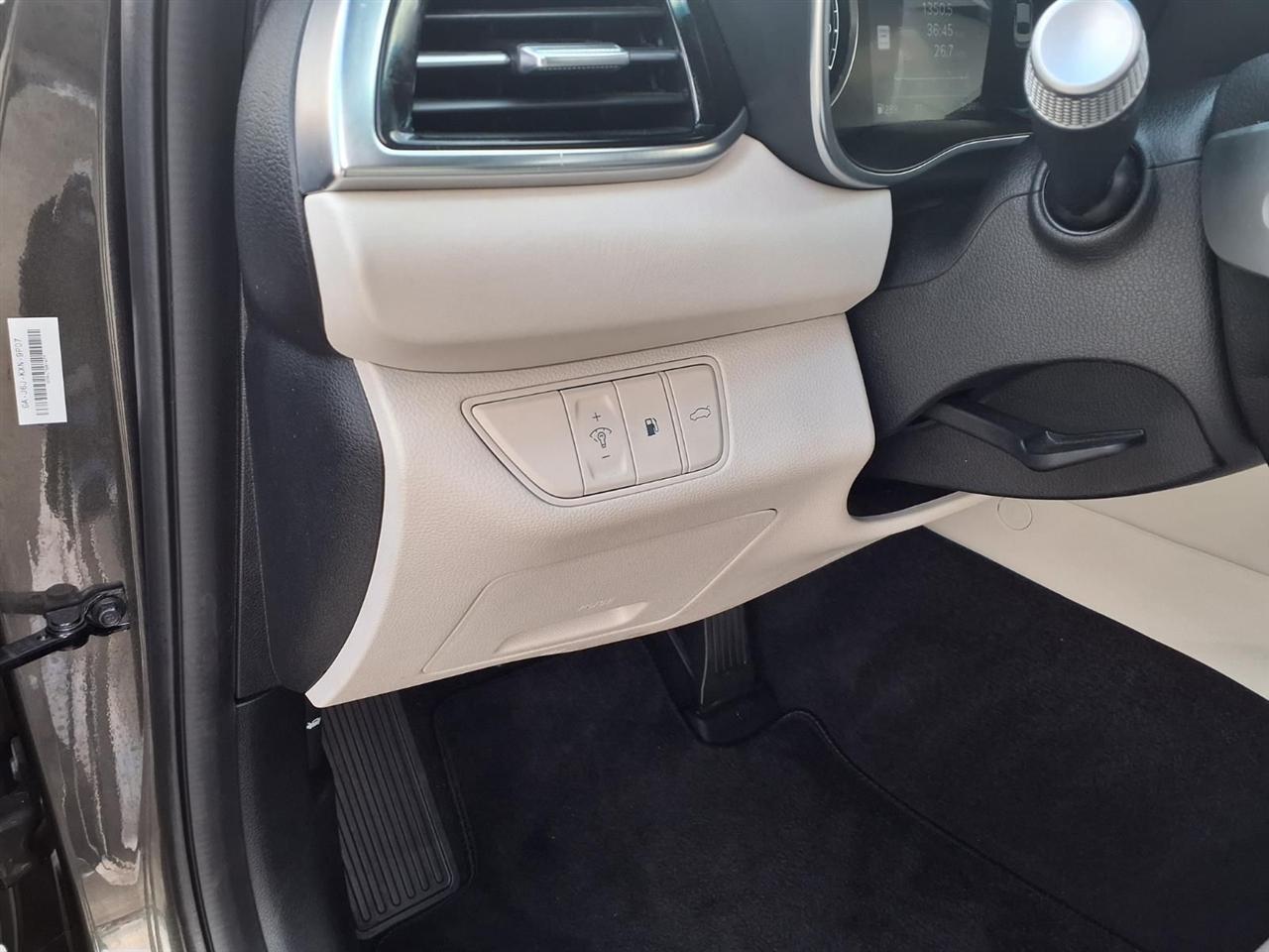 Genesis G70 2.5T 2025