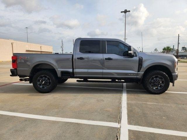 Ford F-250 SD XL Crew Cab 4WD 2024