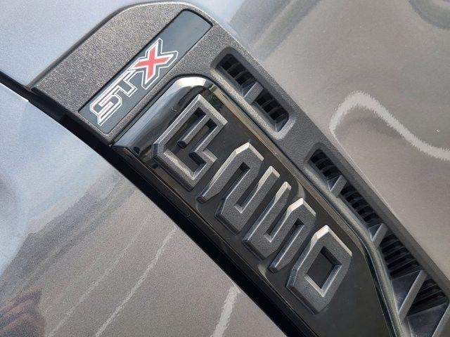 Ford F-250 SD XL Crew Cab 4WD 2024