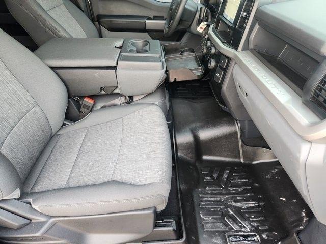 Ford F-250 SD XL Crew Cab 4WD 2024