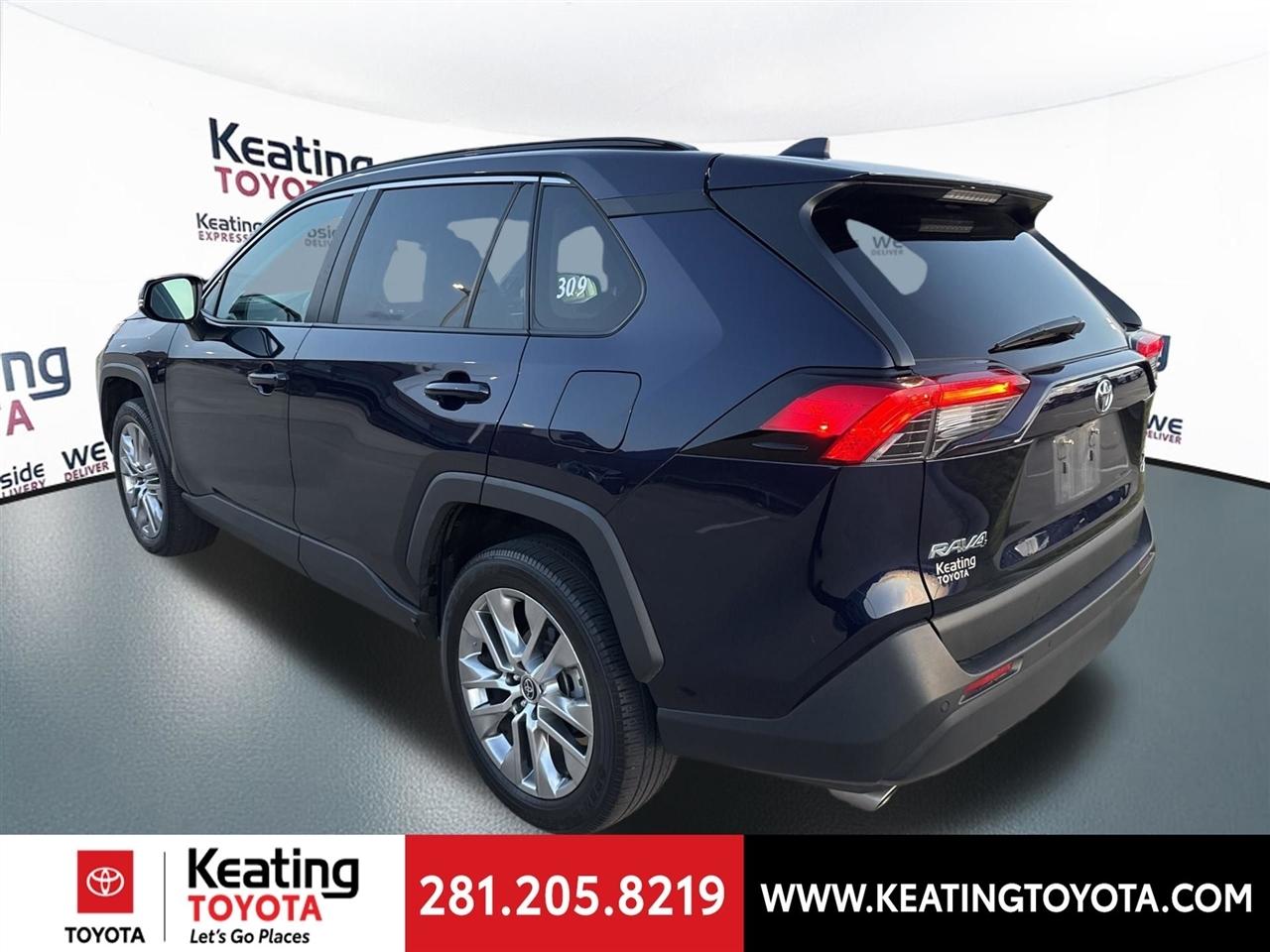 Toyota RAV4 XLE Premium AWD 2024