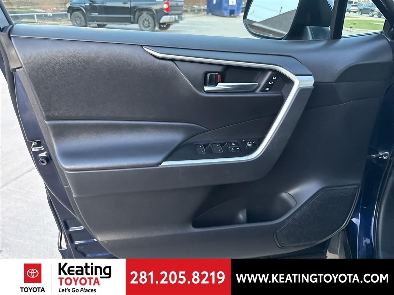 Toyota RAV4 XLE Premium AWD 2024