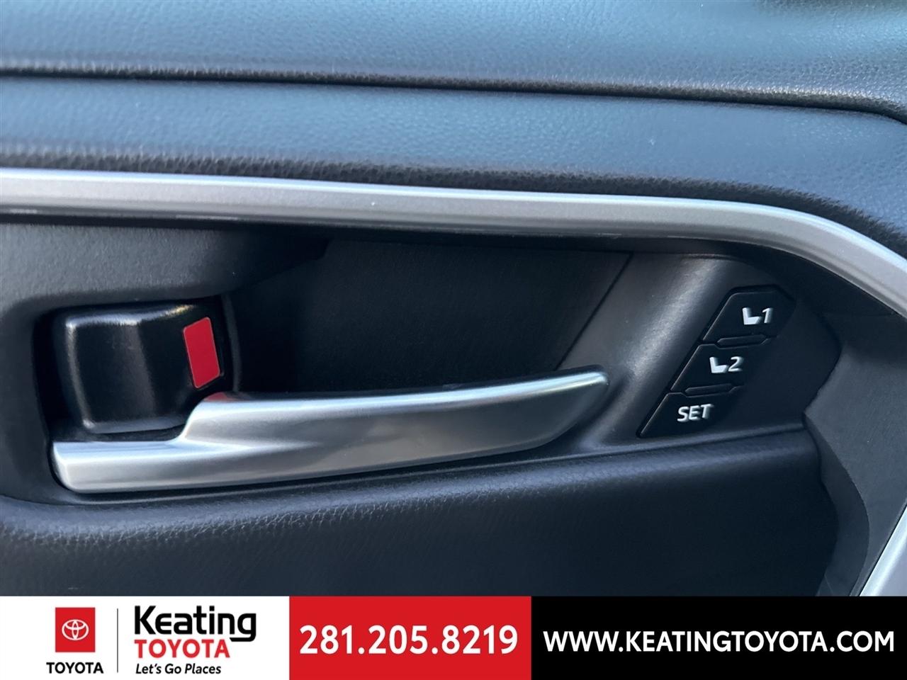 Toyota RAV4 XLE Premium AWD 2024