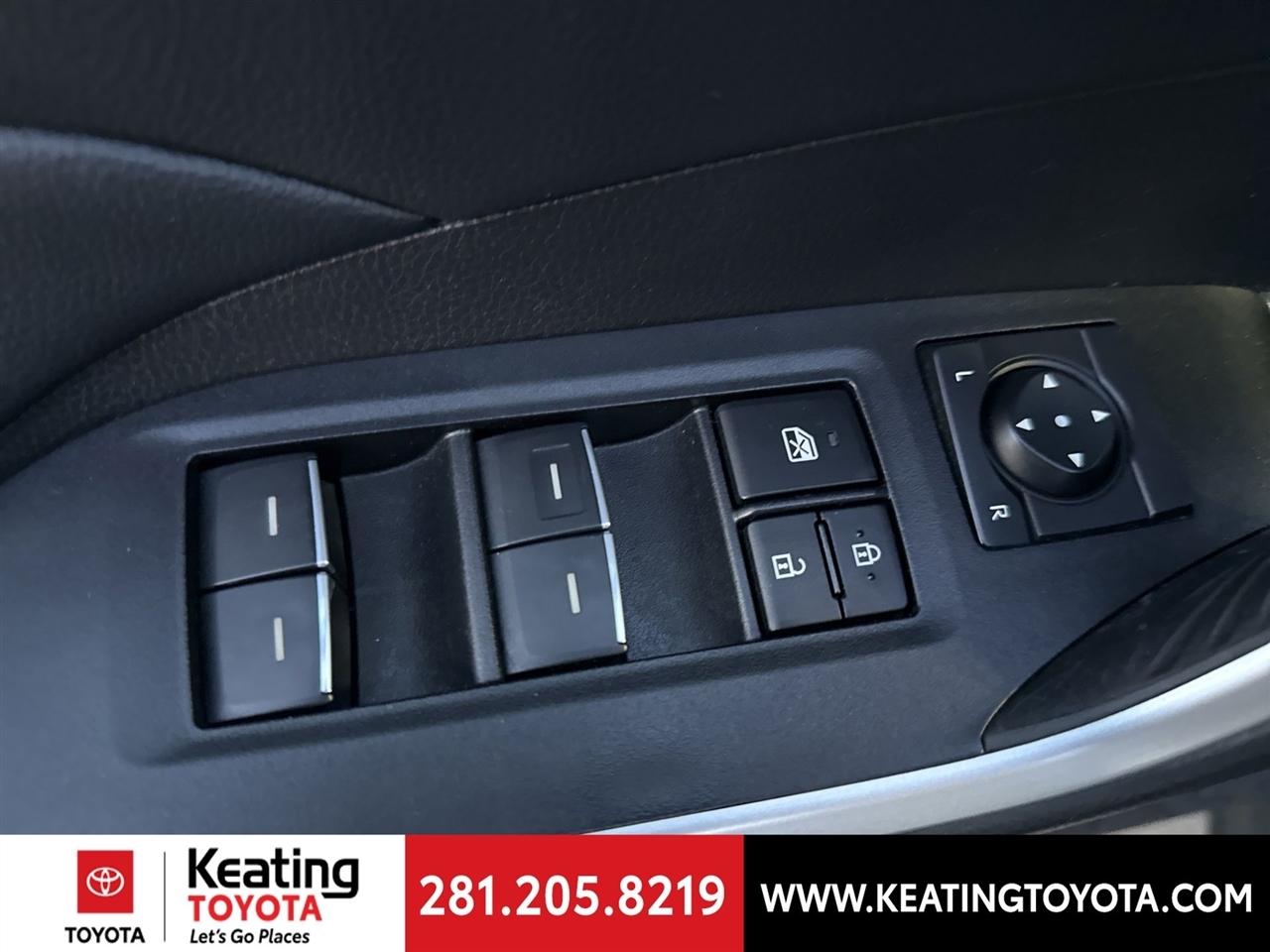 Toyota RAV4 XLE Premium AWD 2024