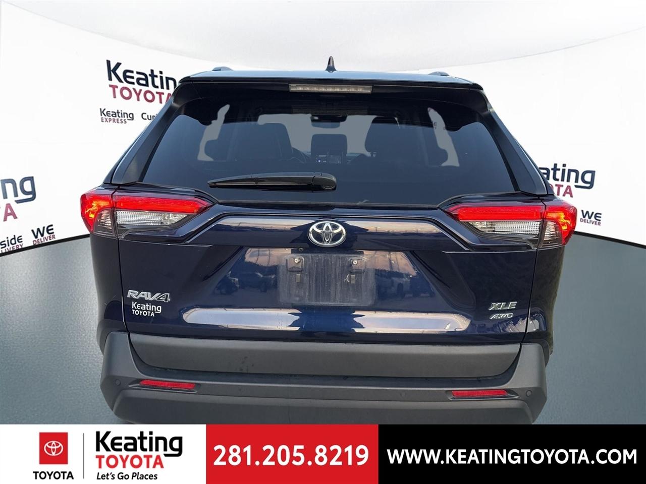 Toyota RAV4 XLE Premium AWD 2024