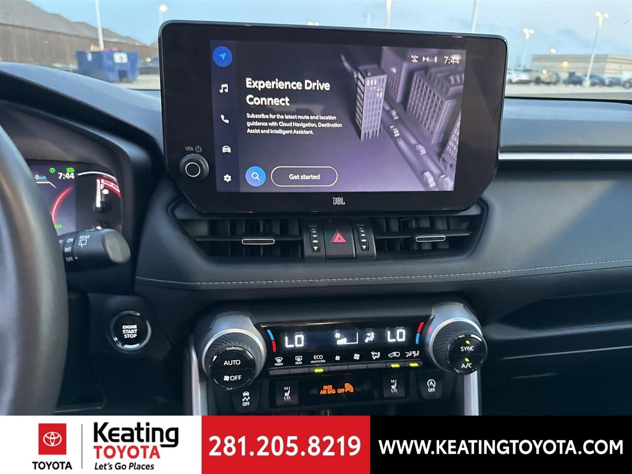 Toyota RAV4 XLE Premium AWD 2024