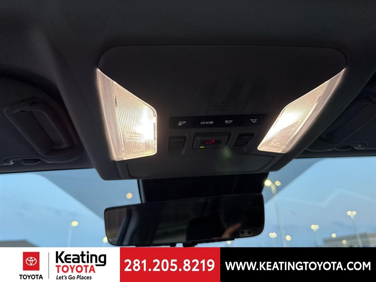 Toyota RAV4 XLE Premium AWD 2024