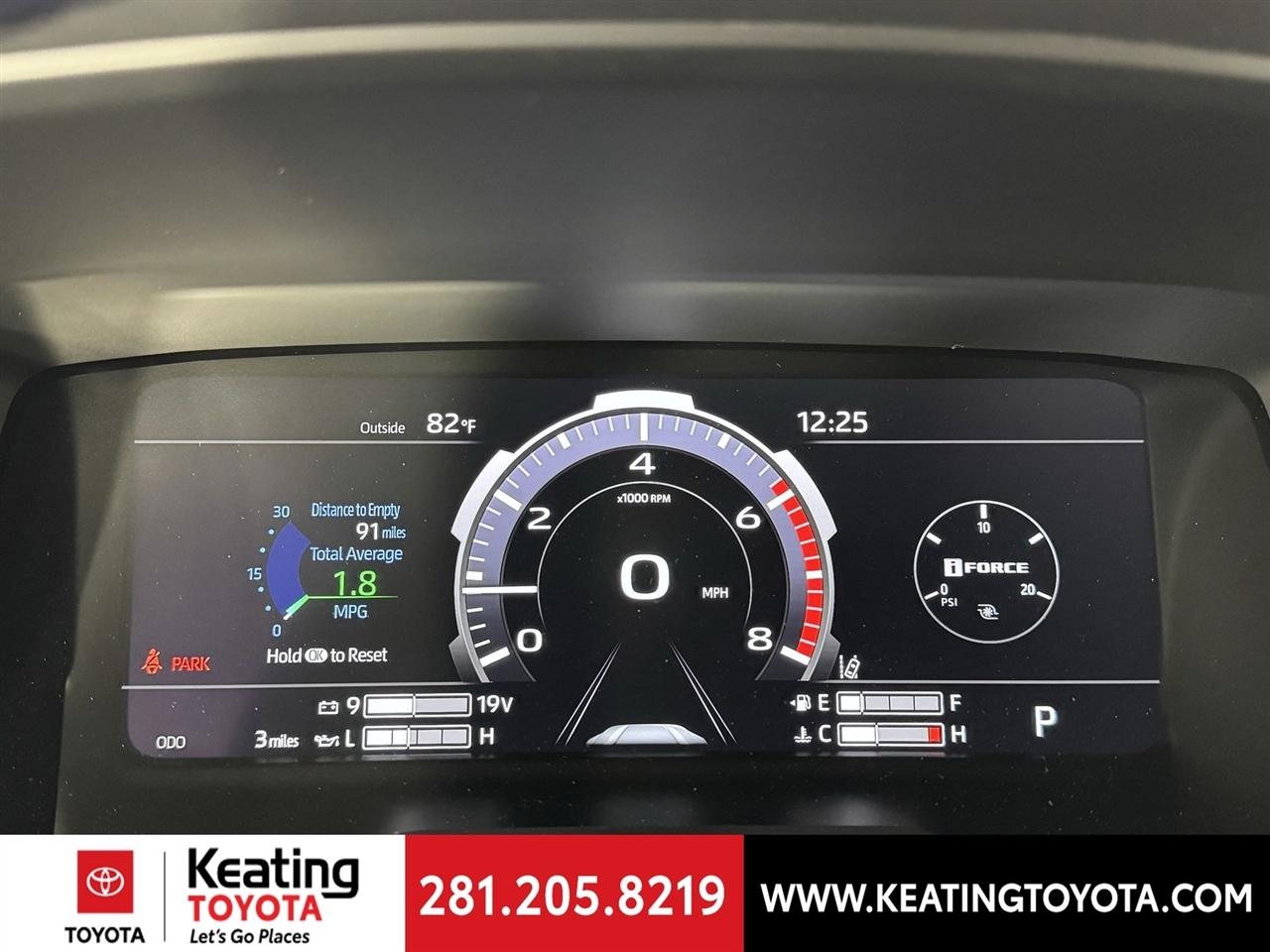 Toyota Tundra Platinum CrewMax 4WD 2026