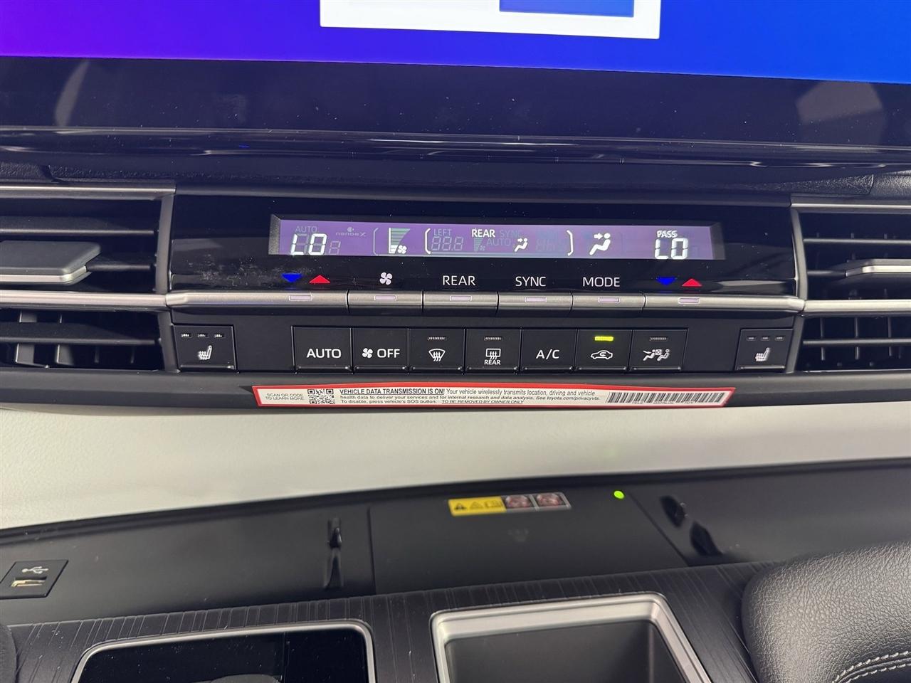 Toyota Sienna XLE 7-Passenger 2026