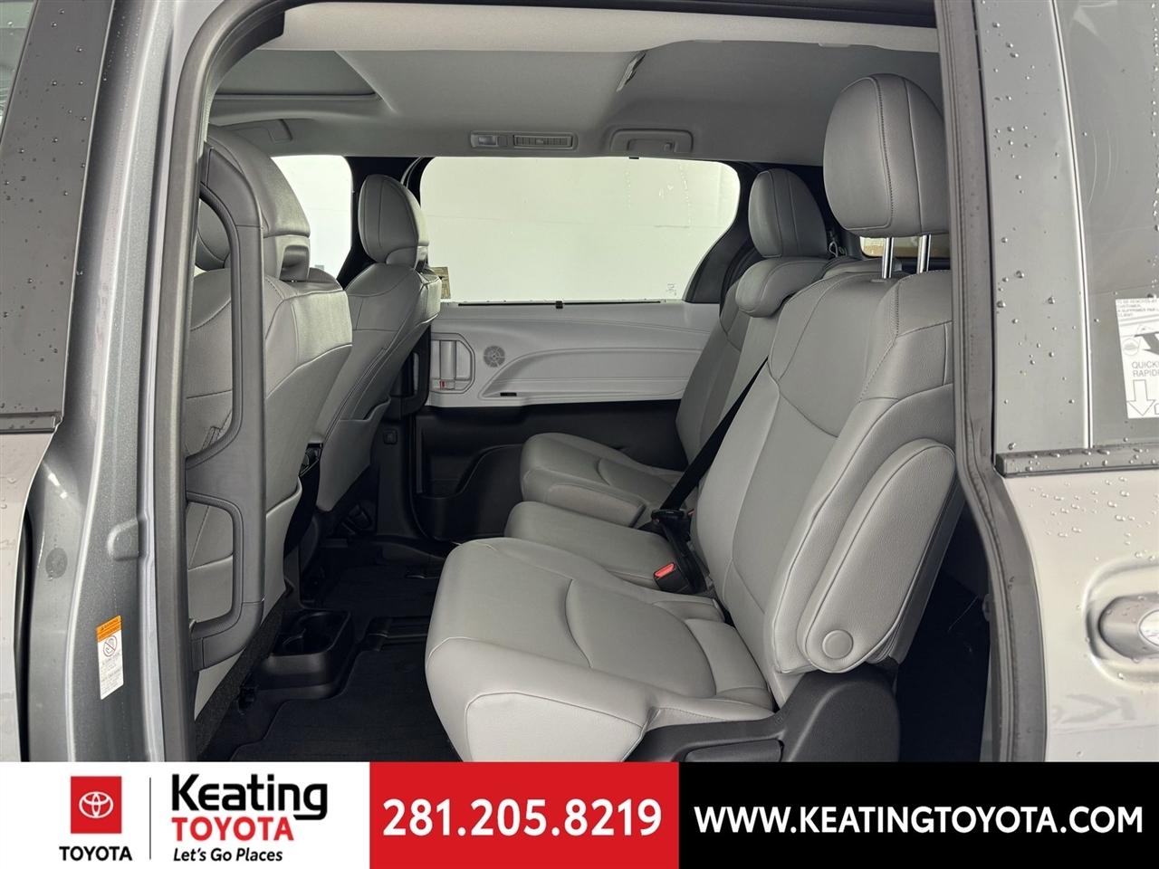 Toyota Sienna XLE 7-Passenger 2026