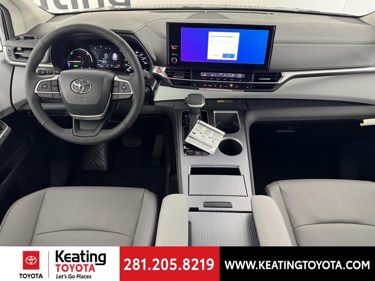 Toyota Sienna XLE 7-Passenger 2026