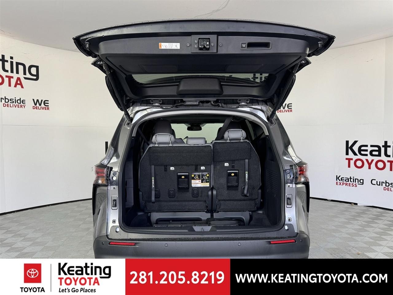 Toyota Sienna XLE 7-Passenger 2026