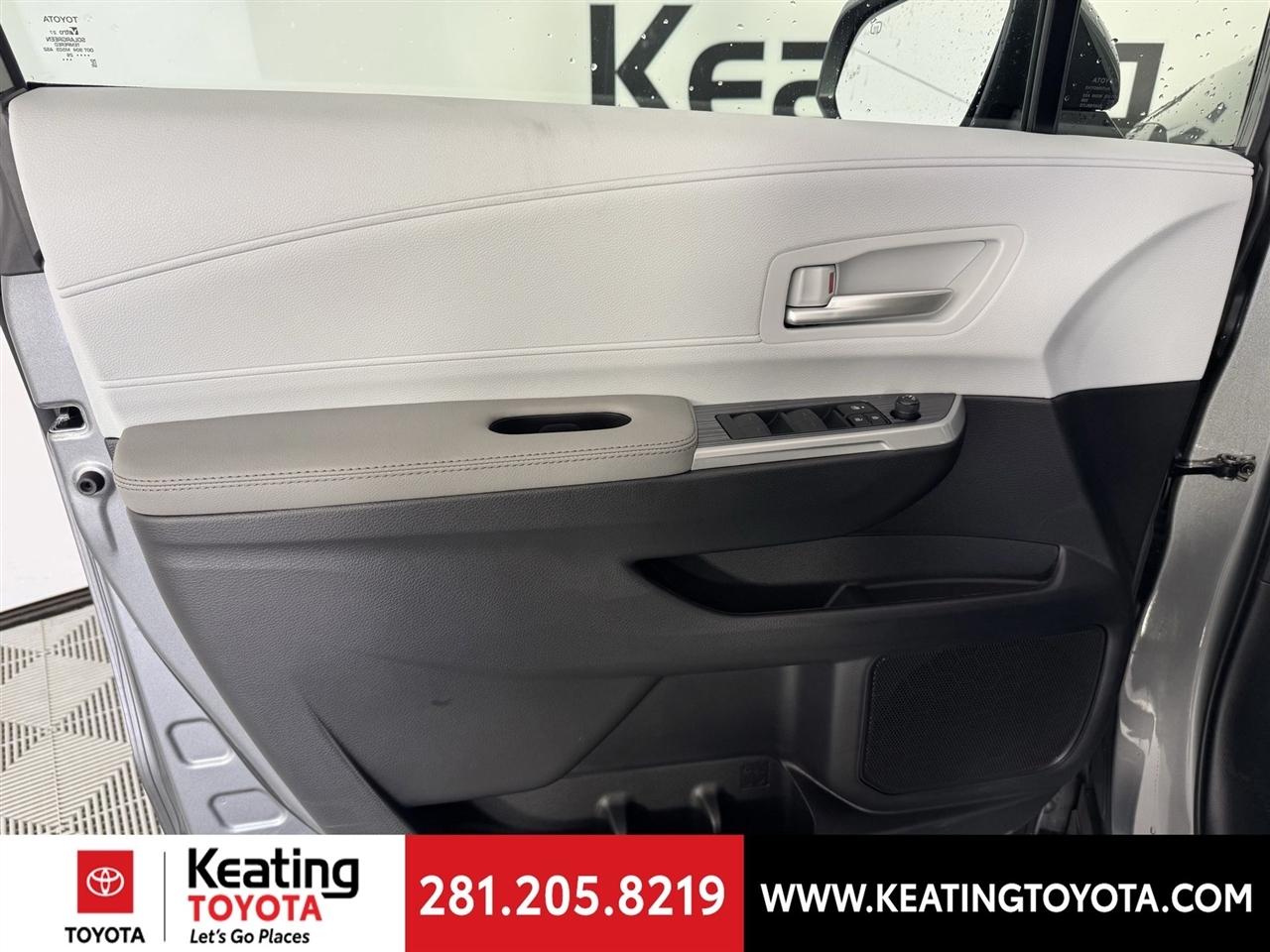 Toyota Sienna XLE 7-Passenger 2026