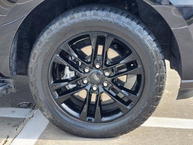 Ford Expedition XLT 2024