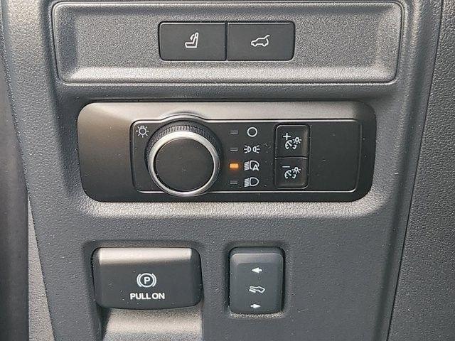 Ford Expedition XLT 2024