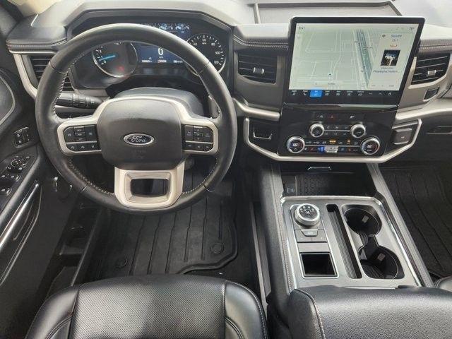 Ford Expedition XLT 2024