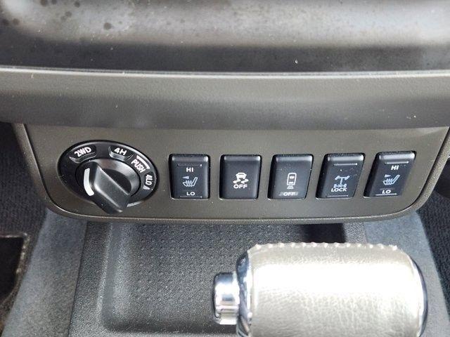 Nissan Frontier PRO-4X Crew Cab 5AT 4WD 2019