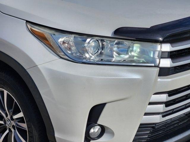 Toyota Highlander SE FWD V6 2019