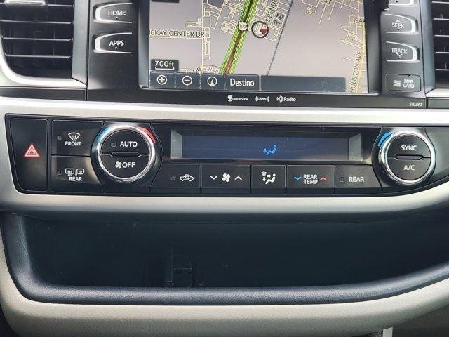 Toyota Highlander SE FWD V6 2019