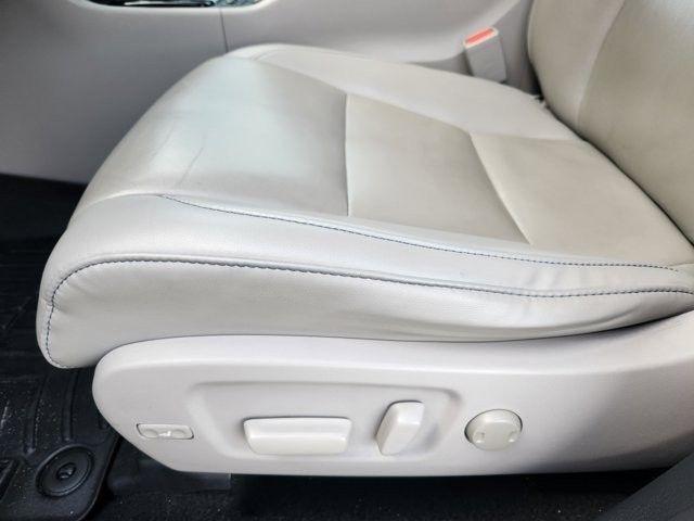 Toyota Highlander SE FWD V6 2019