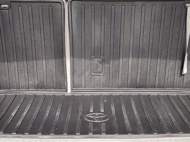 Toyota Highlander SE FWD V6 2019