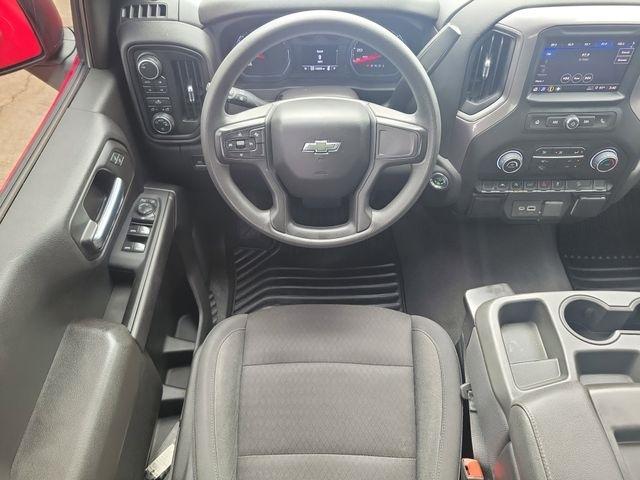 Chevrolet Silverado 1500 Trail Boss Custom Crew Cab 4WD 2023