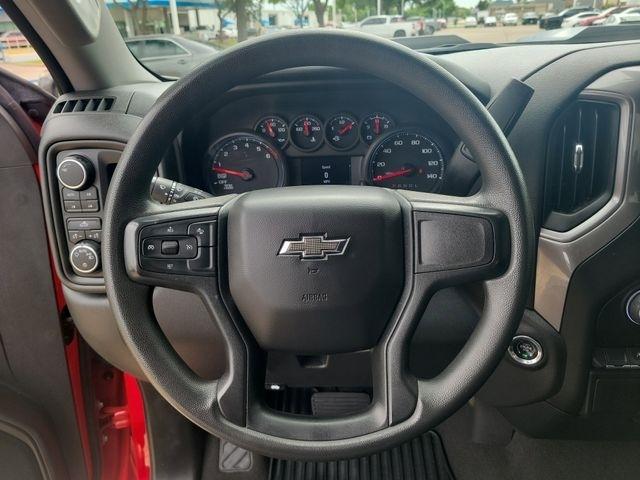 Chevrolet Silverado 1500 Trail Boss Custom Crew Cab 4WD 2023