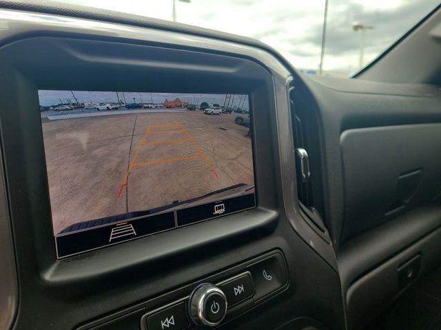 Chevrolet Silverado 1500 Trail Boss Custom Crew Cab 4WD 2023