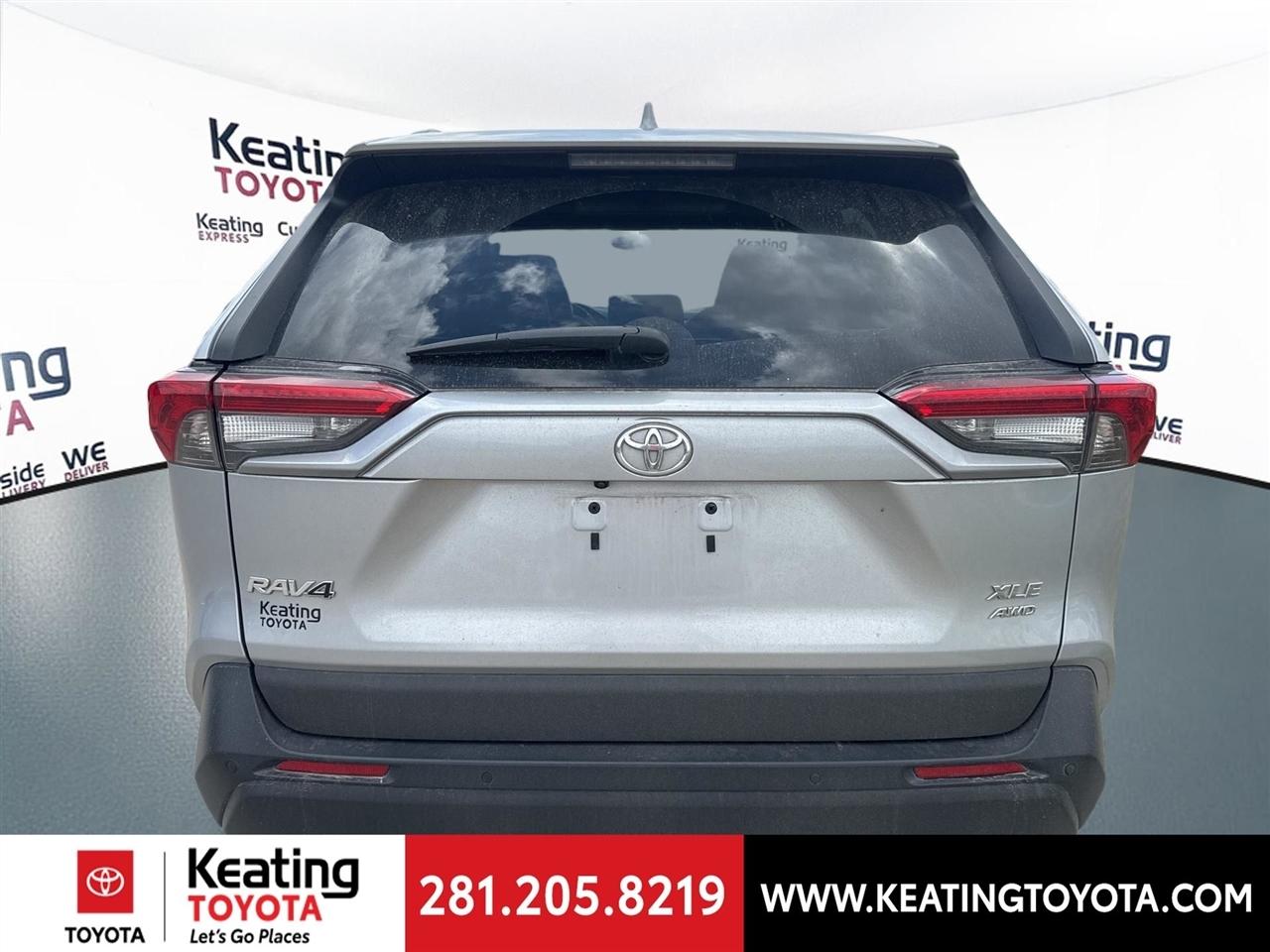 Toyota RAV4 XLE Premium AWD 2024