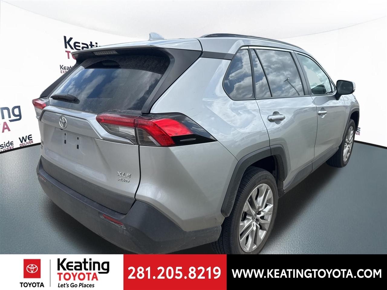Toyota RAV4 XLE Premium AWD 2024