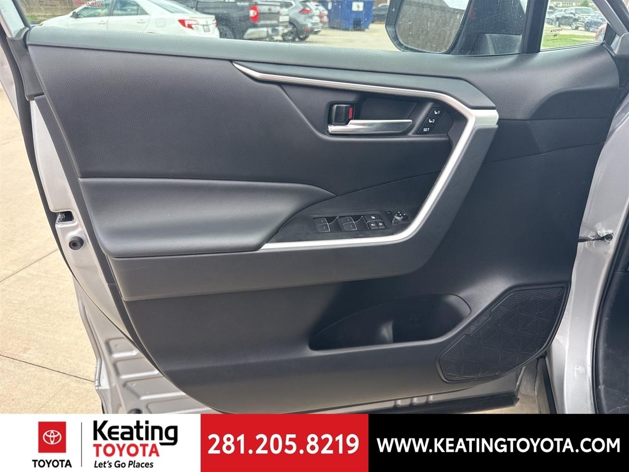 Toyota RAV4 XLE Premium AWD 2024