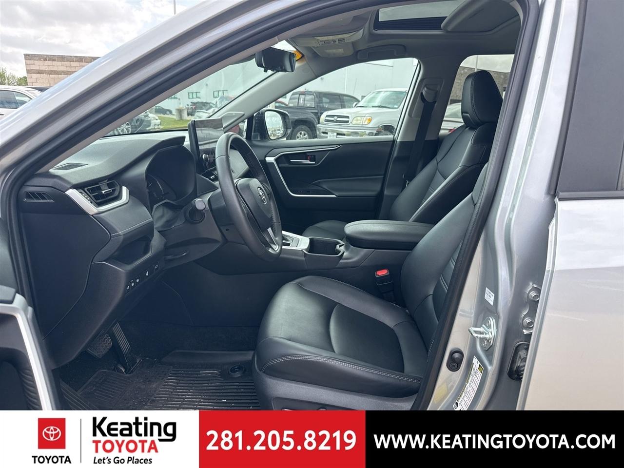 Toyota RAV4 XLE Premium AWD 2024