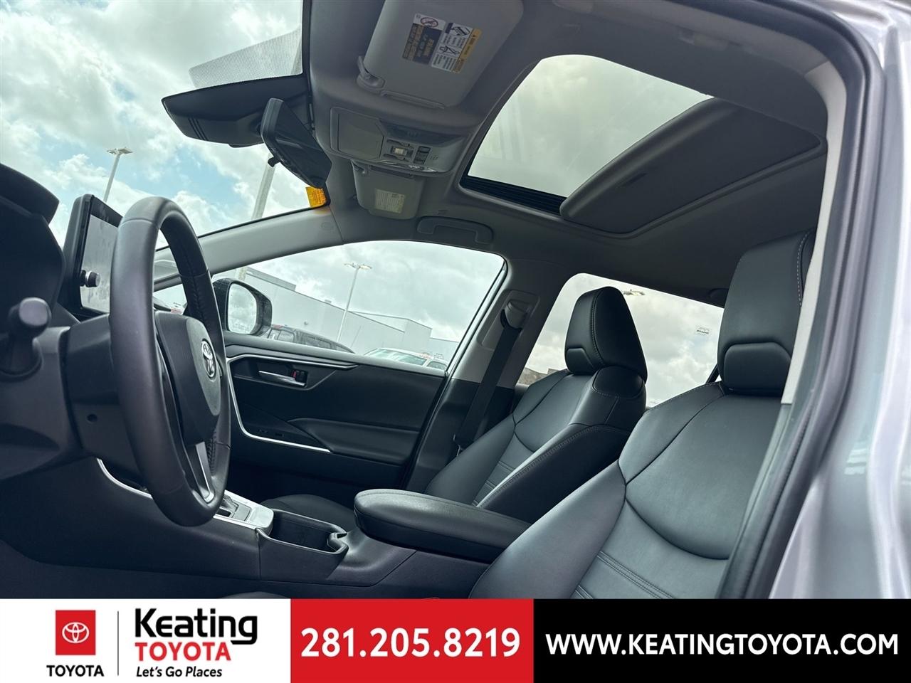 Toyota RAV4 XLE Premium AWD 2024