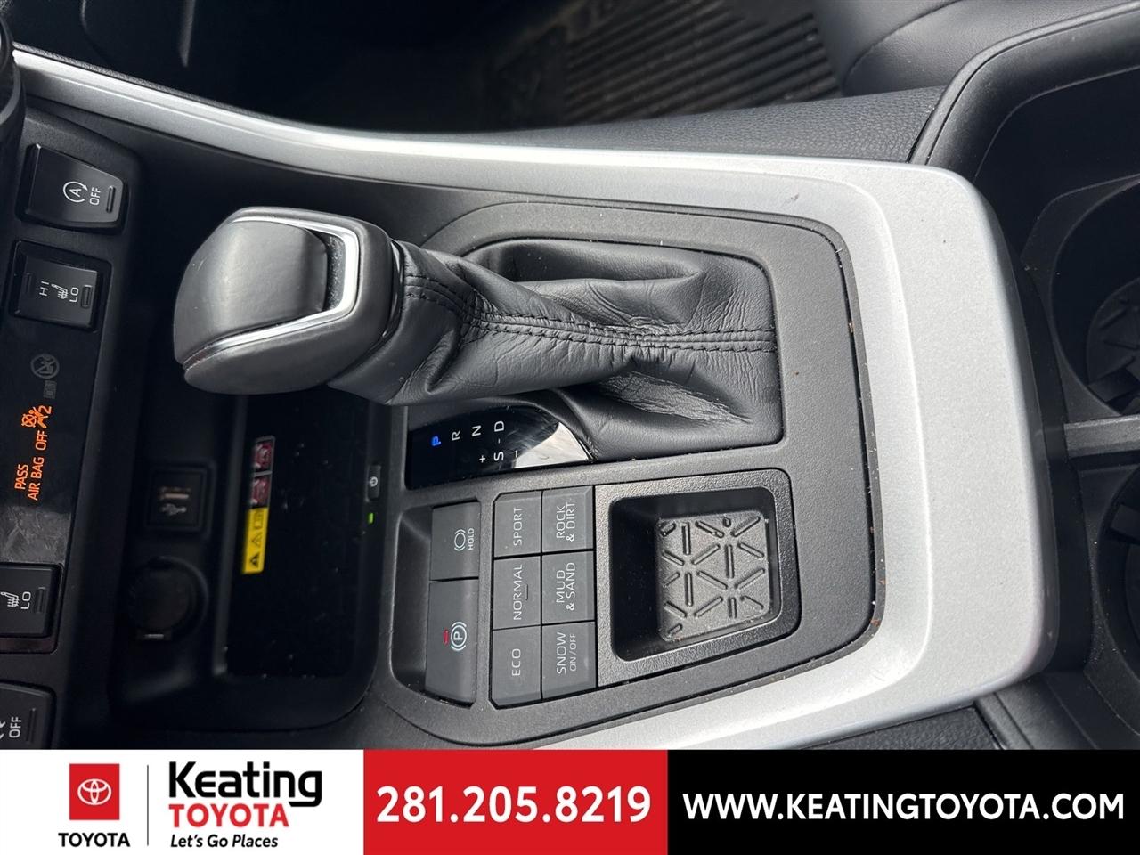 Toyota RAV4 XLE Premium AWD 2024