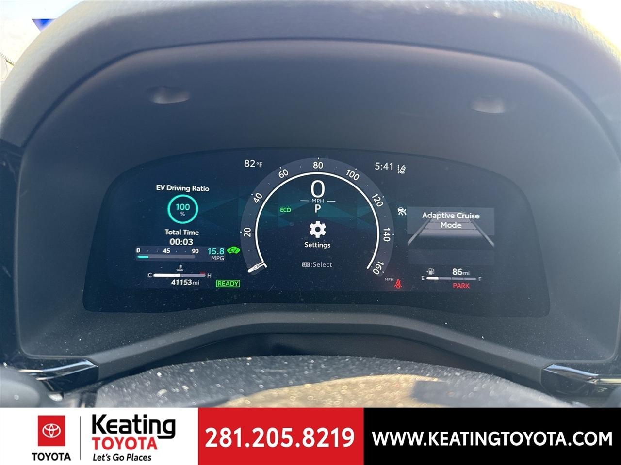 Toyota Camry Hybrid XLE 2025