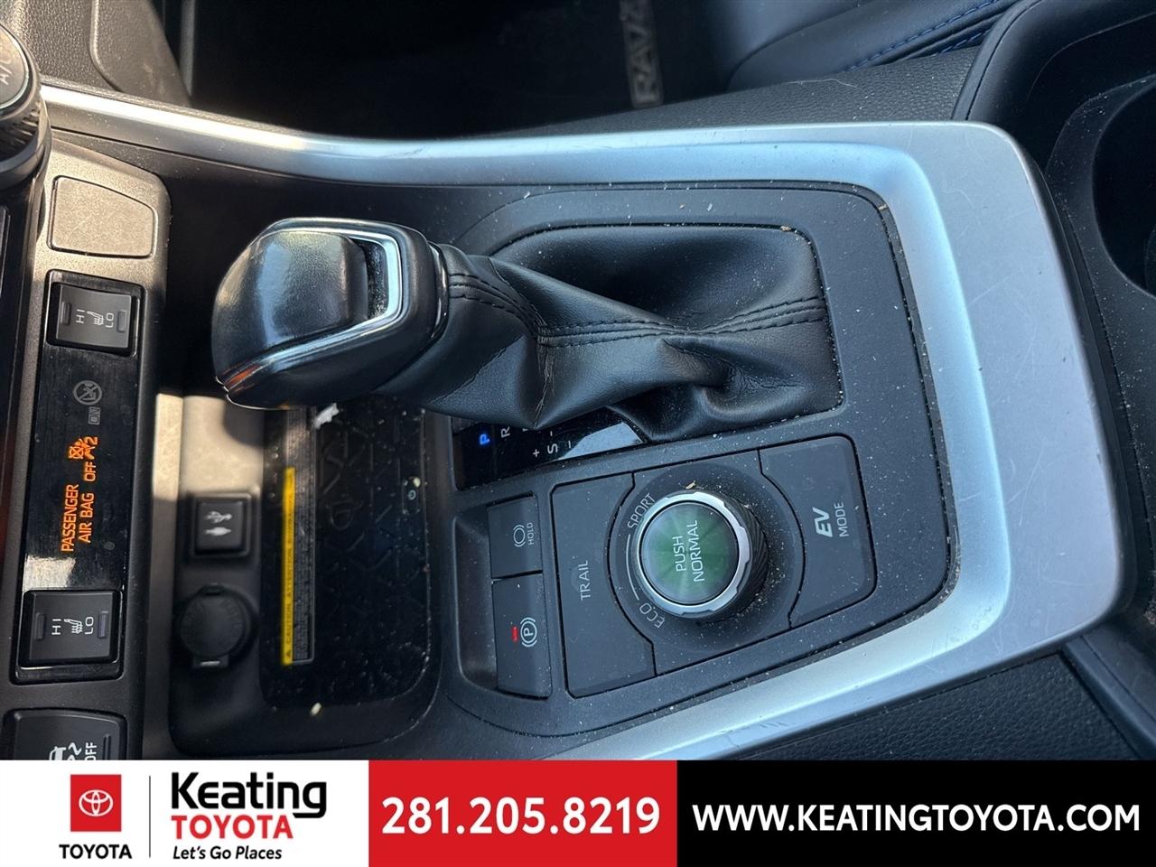 Toyota RAV4 Hybrid XSE 2019