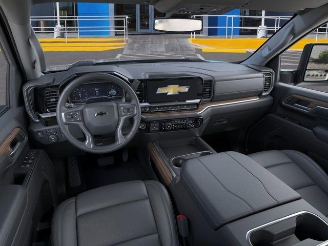 Chevrolet Silverado 2500HD LT Crew Cab Long Box 4WD 2026