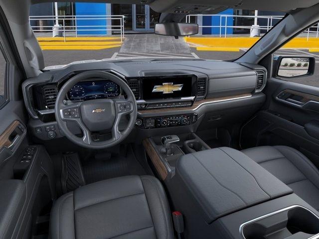 Chevrolet Silverado 1500 LT Crew Cab 4WD 2026