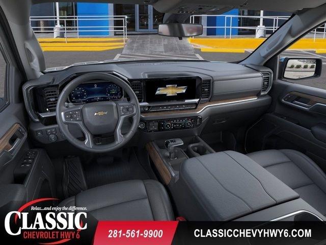 Chevrolet Silverado 1500 LT Crew Cab 4WD 2026