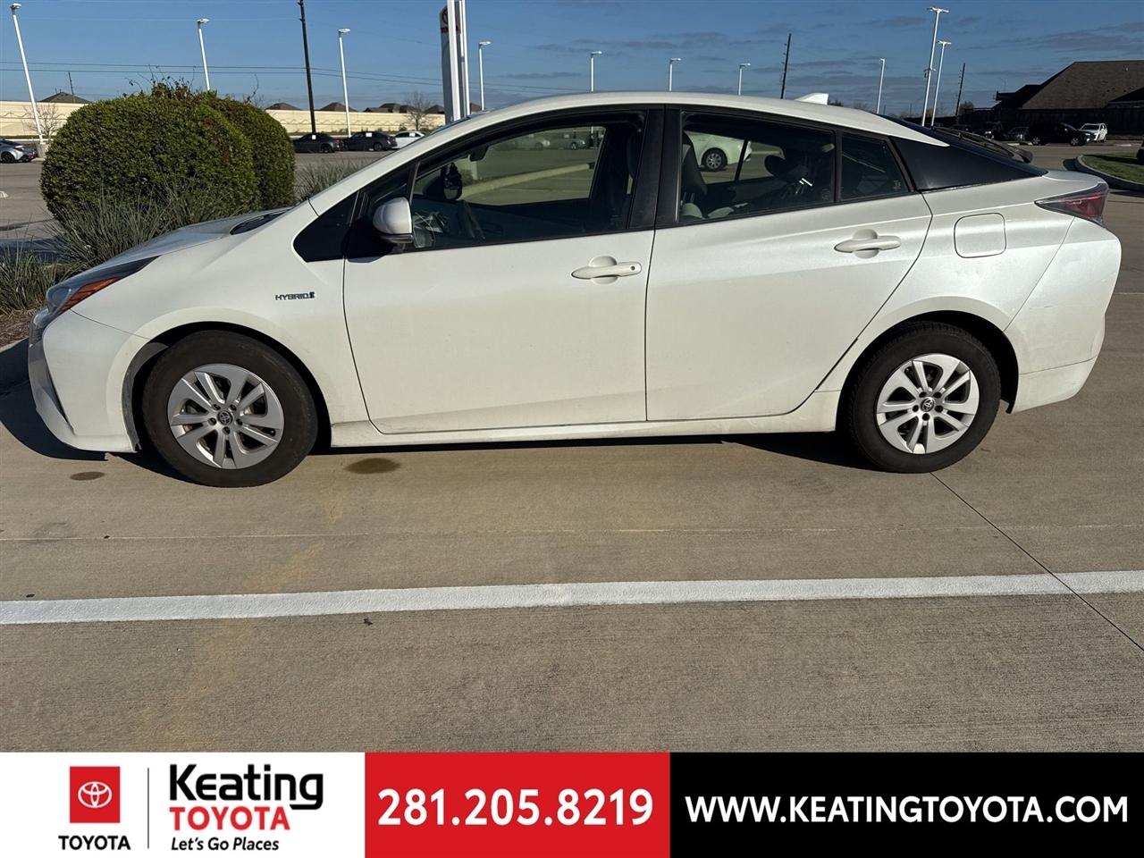 Toyota Prius Two 2017