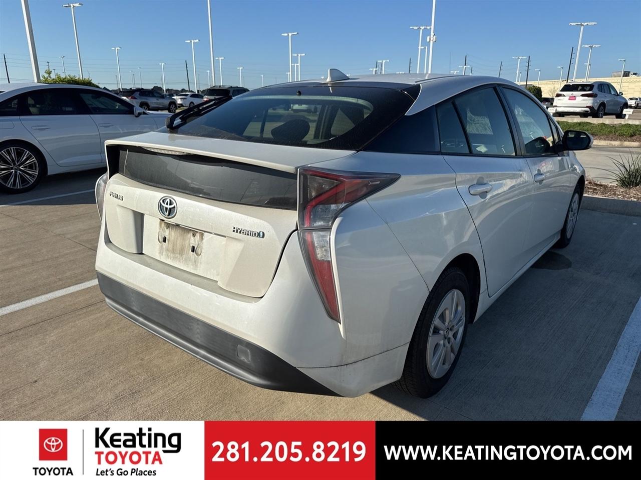 Toyota Prius Two 2017